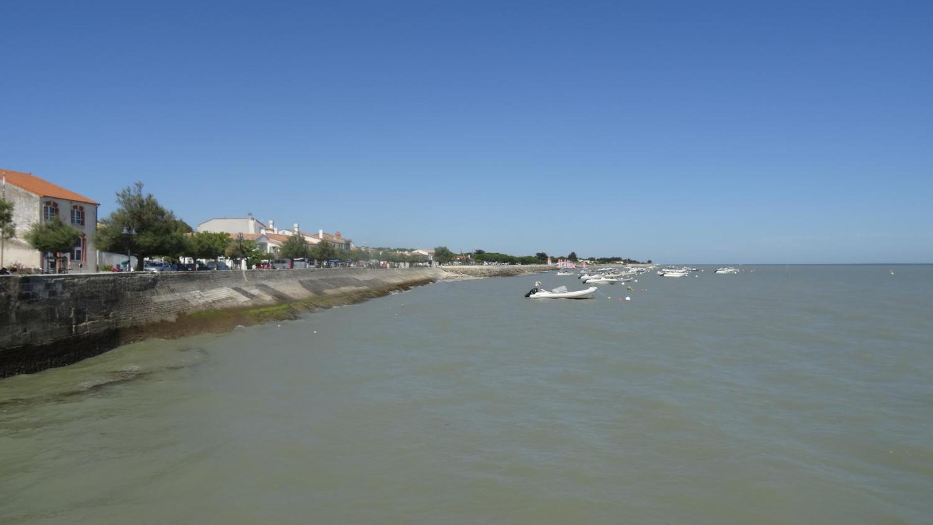 Une Pause A La Flotte En Re Экстерьер фото